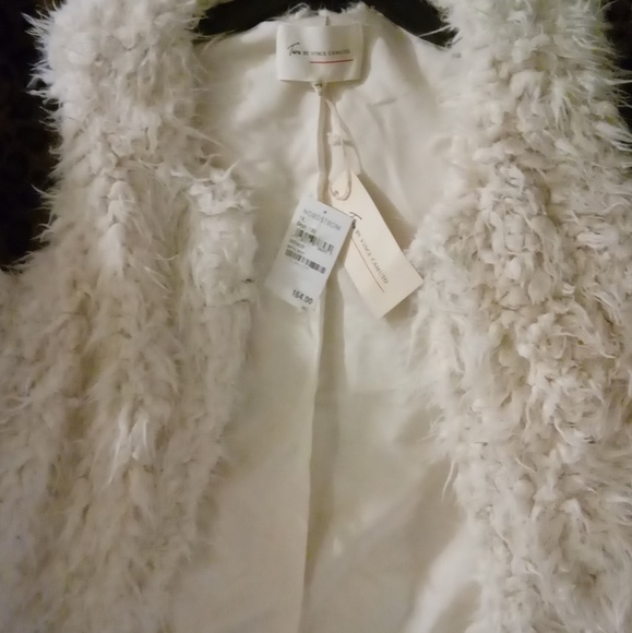 Vince Camuto Jackets & Blazers - Two by Vince Camuto faux fur vest